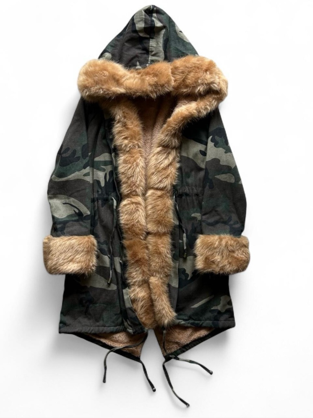 Y2K grunge camo fur lined parka with fur hood size S pockets & cinch-able waist